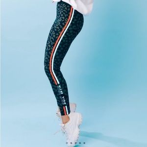 White Fox Sarah’s Day Racer Legging Camo